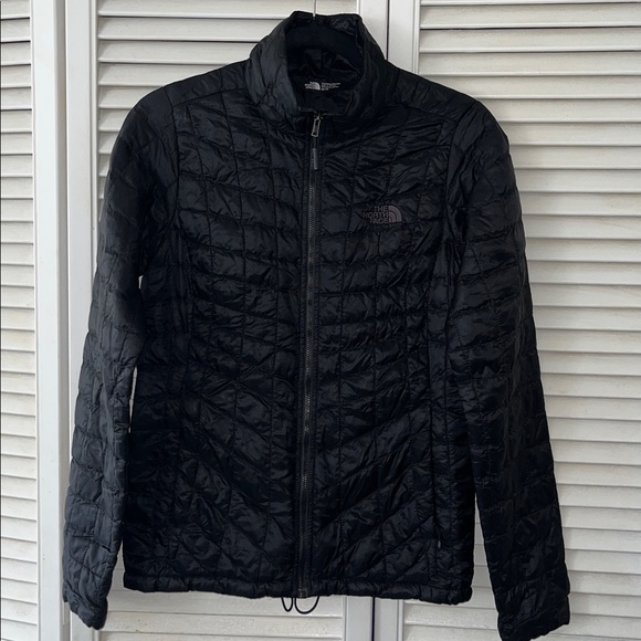 The North Face Women’s Thermoball jacket - Picture 1 of 8